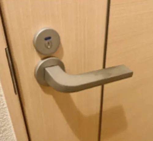 ドアが動かない